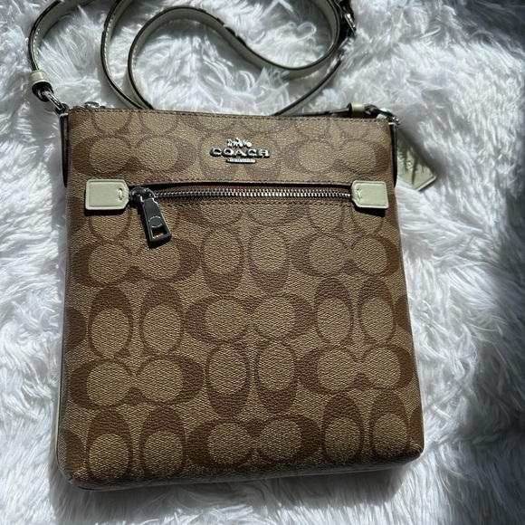 NWT! COACH CROSSBODY - Picture 3 of 7